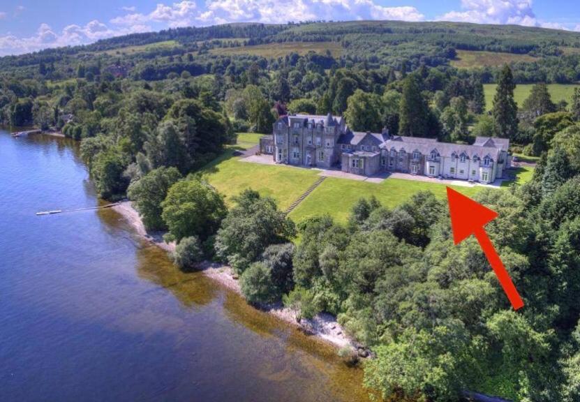 バロックLoch View At Lomond Castleアパートメント エクステリア 写真