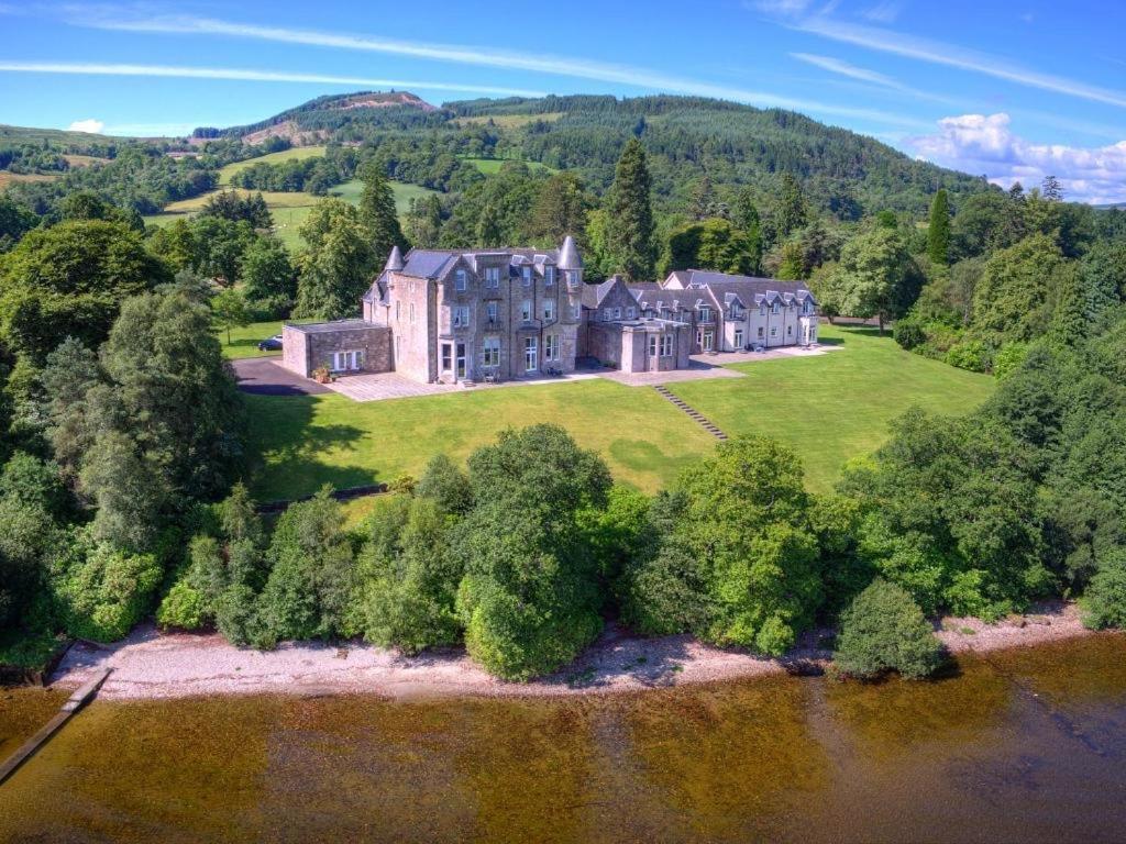 バロックLoch View At Lomond Castleアパートメント エクステリア 写真